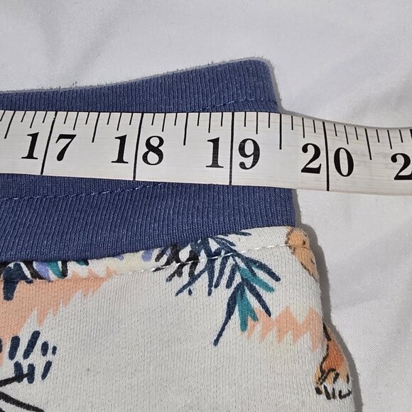 Tiger and Bamboo tree printed shorts, Size XL (40-42) No Boundaries - Picture 3 of 12